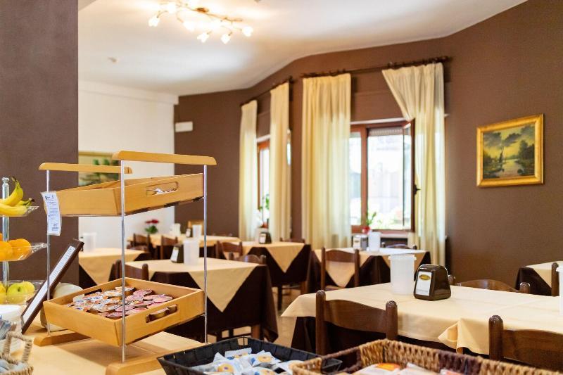 Hotel Riviera Trani Esterno foto