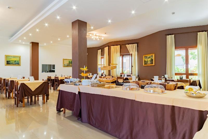 Hotel Riviera Trani Esterno foto