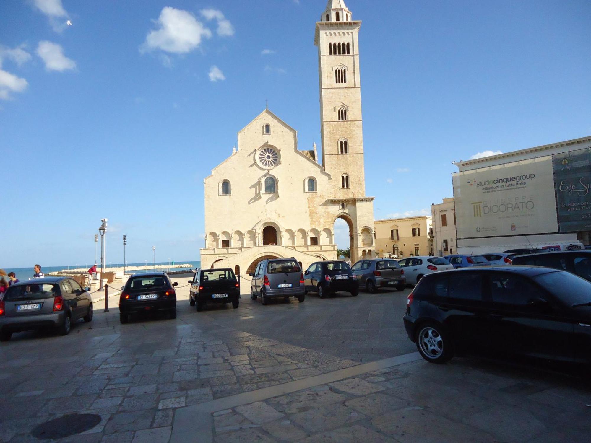 Hotel Riviera Trani Esterno foto