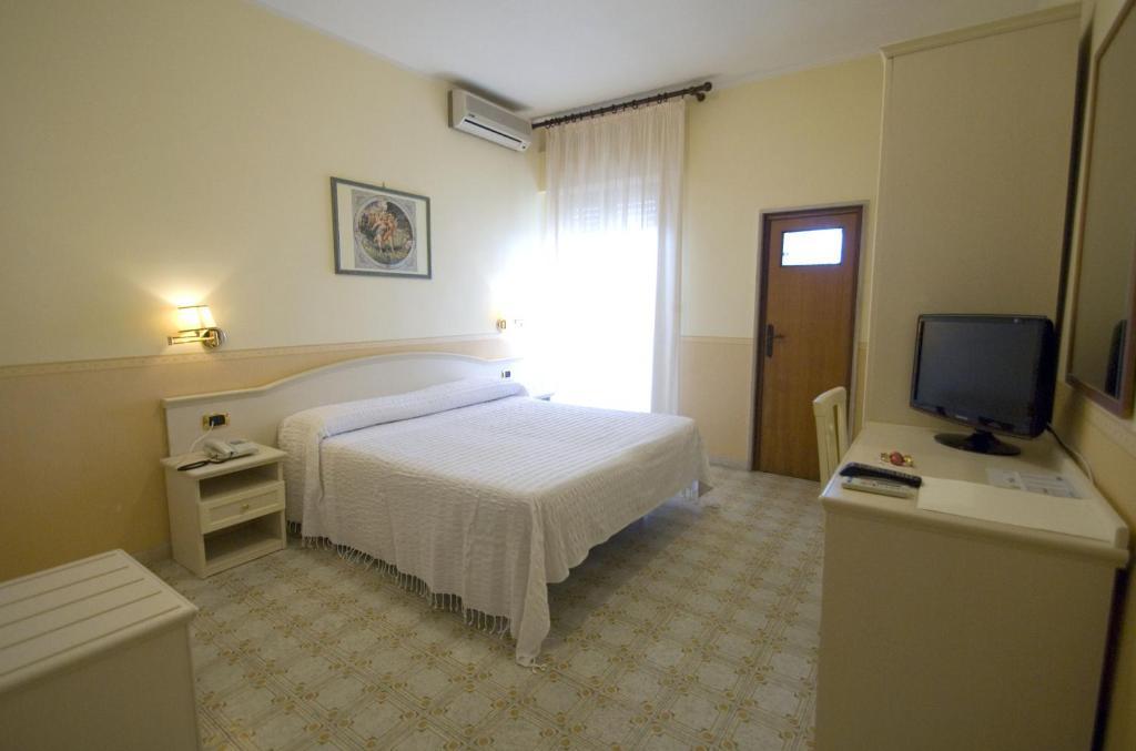 Hotel Riviera Trani Camera foto